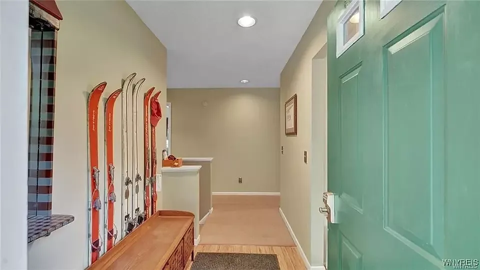 4 bed, 2208 sqft, $2,800 — Photo 3