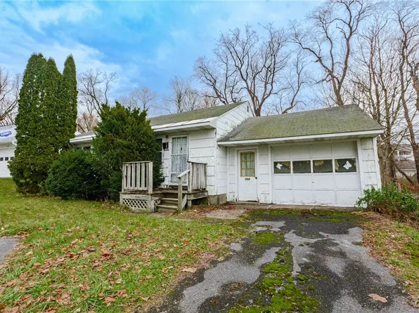 704 Dawes Ave, Utica, NY 13502