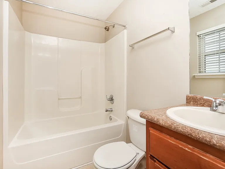 612 Rock Glen Trce — Photo 13