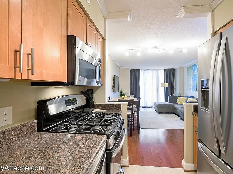 4801 Fairmont Ave #311 — Photo 7