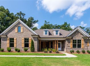 44 Saint Ives Cir, Winder, GA 30680