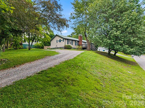 2nd image of 589 Sand Hill Rd