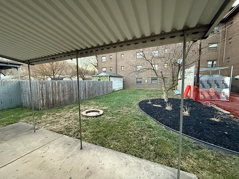 210 5th St — Photo 10