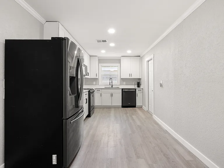 1845 New Hampshire Ave NE — Photo 11