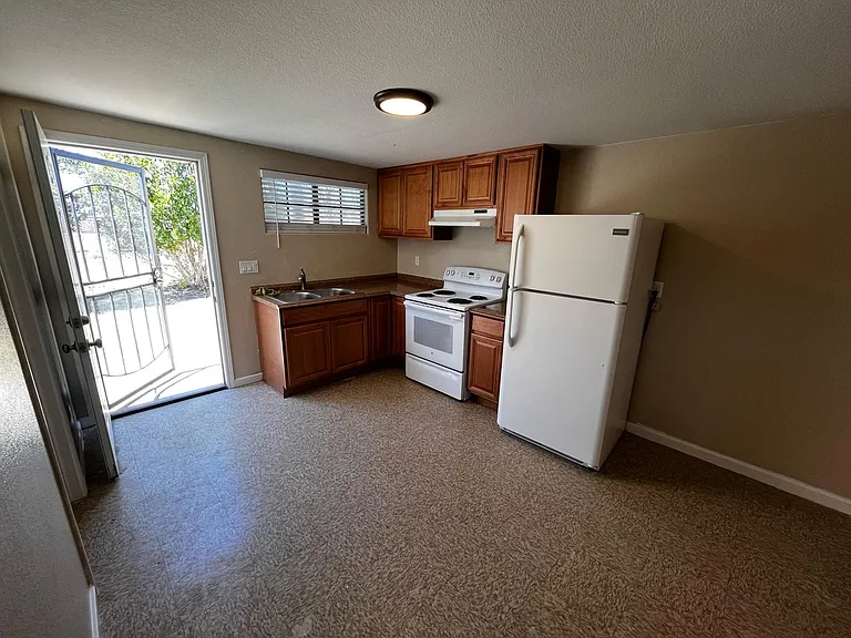 1270 W Brighton Ave — Photo 19
