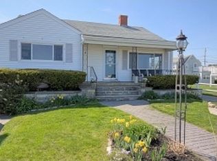 893 Ocean Blvd, Hampton, NH 03842