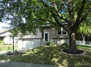 2317 W Pintura Ct, Peoria, IL 61614