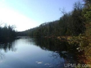 Parks Farm Rd, Amasa, MI 49903