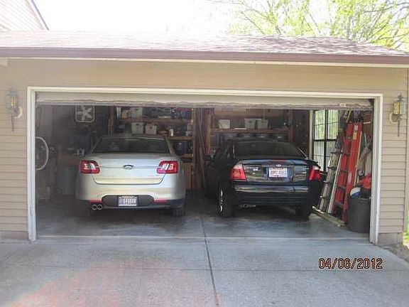 2nd image of 727 Vanceburg Dr