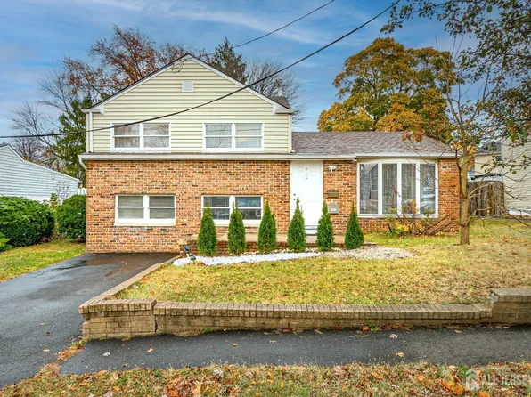 6 Dunlap Dr, Parlin, NJ 08859