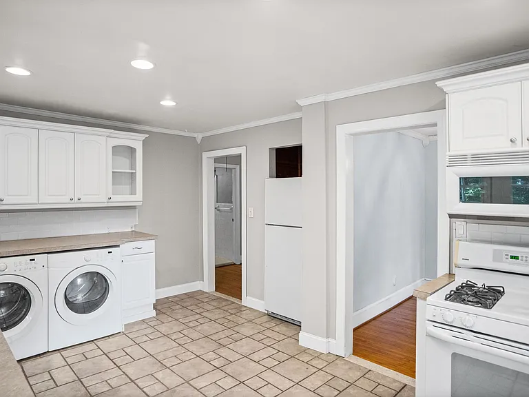 2126 Arnold Dr — Photo 14