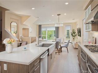 6749 W Gill Way, Los Angeles, CA 90068