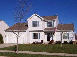 2136 Cherokee St, Grafton, WI 53024