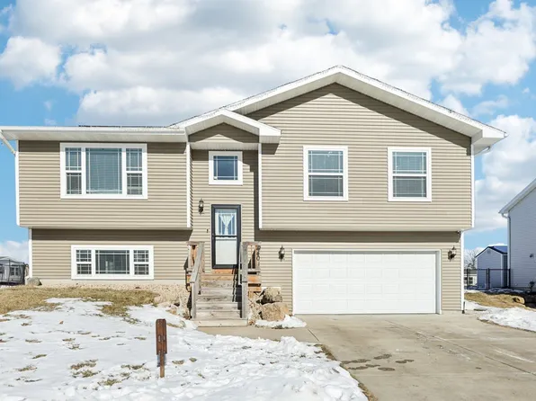 440 White Spruce Ave, Baraboo, WI 53913