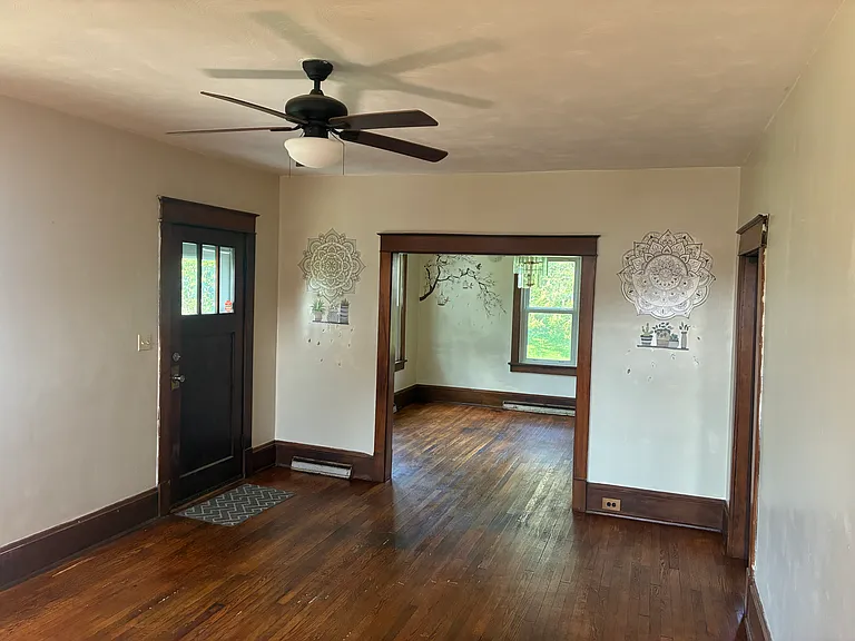 2318 Anderson St — Photo 7