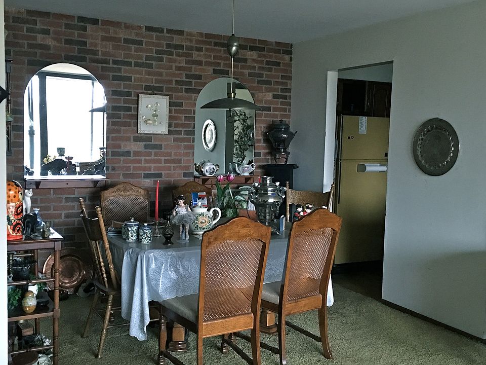 2nd image of 5406 Lincoln Ave APT 4B