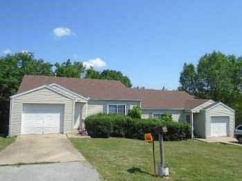 1st image of 208 White Oak Dr