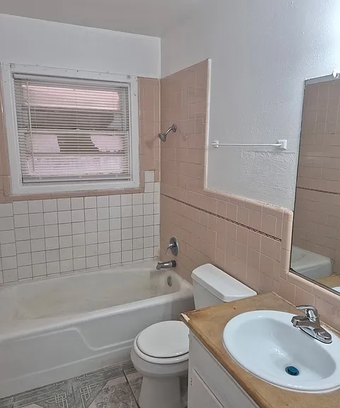 2304 62nd St #A — Photo 1