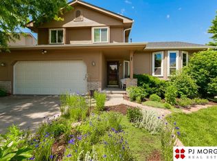 15402 Locust St, Omaha, NE 68116