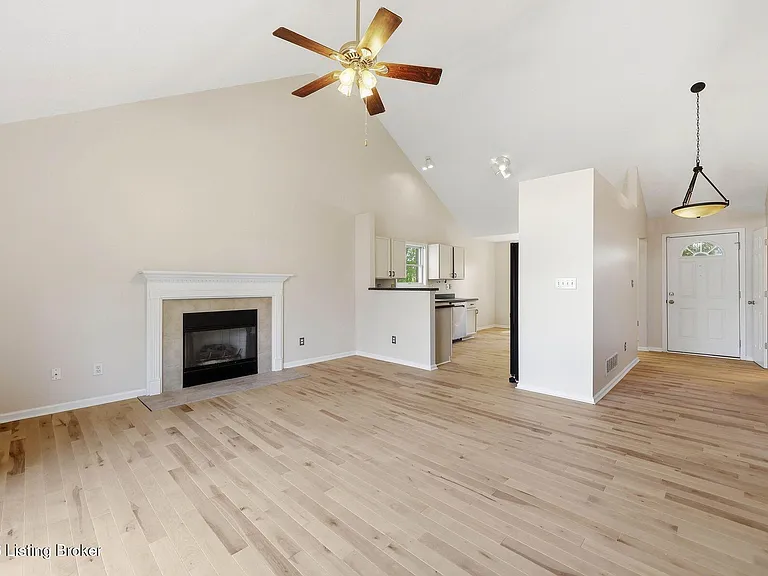 4029 Orchard Lake Dr — Photo 4