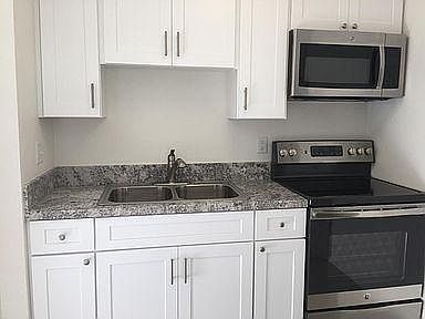 2nd image of 814 Missouri Ave