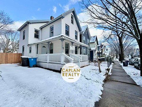 2nd image of 391 Huntington St