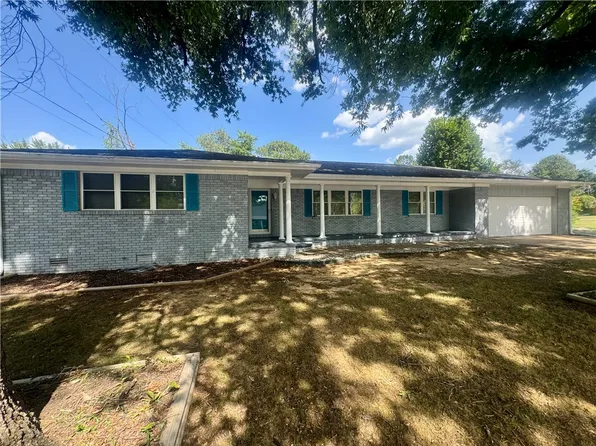 123 S Cumberland Ave, Russellville, AR 72801