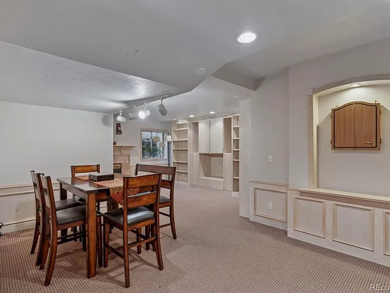 5 Tamarade Dr — Photo 7
