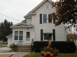 260 4th St, Prairie Du Sac, WI 53578