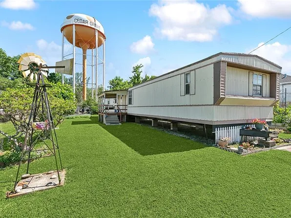 108 Cedar Dr, Belle Chasse, LA 70037