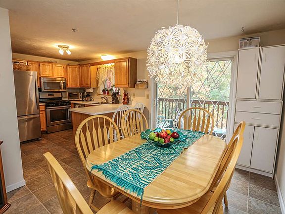 3rd image of 5 Lynn Dr #5