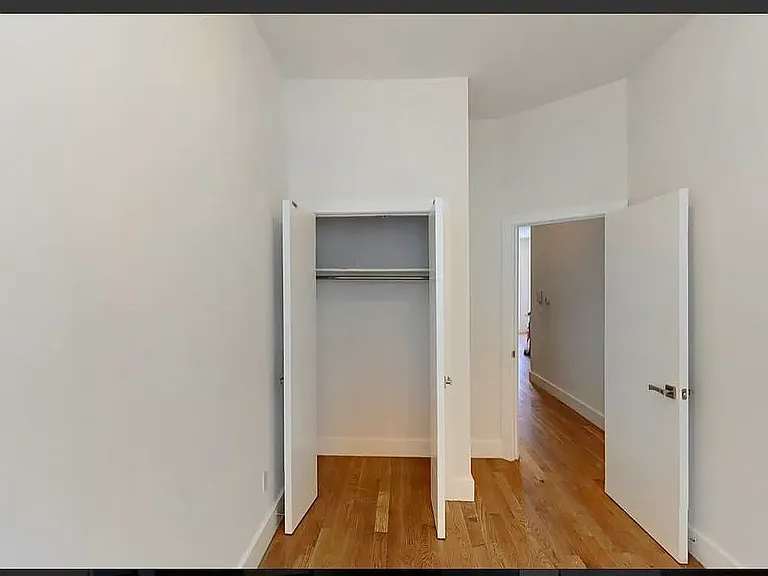 17 Goodwin Pl #2 — Photo 11