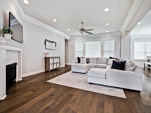 4th image of 5809 SW Hyde Park