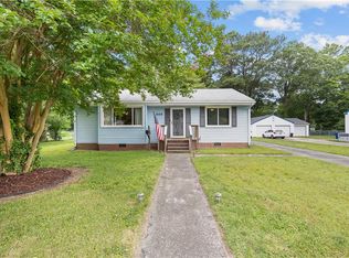 609 Roslyn Rd, Newport News, VA 23601