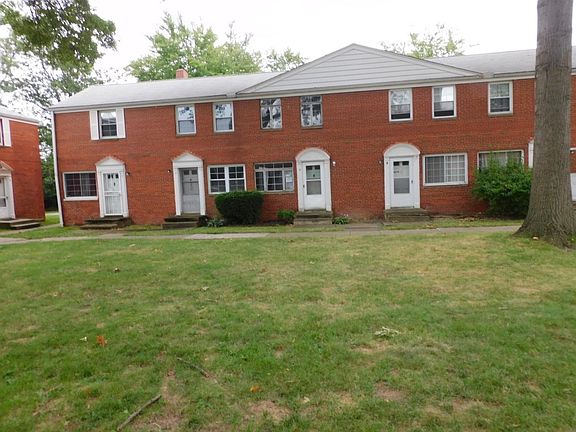 2nd image of 461 Kenwood Dr APT O
