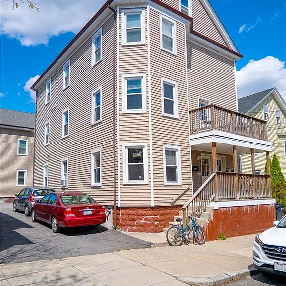 328 Williams St #1R — Photo 1