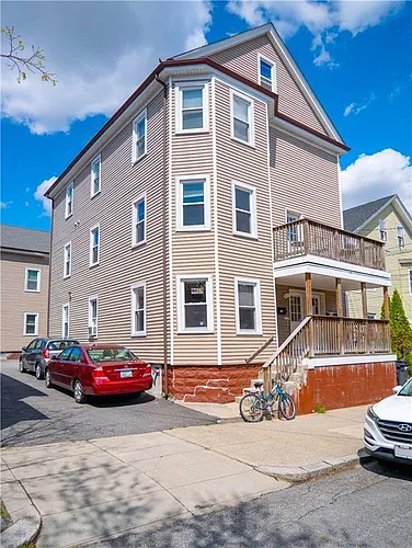 328 Williams St Photo 1