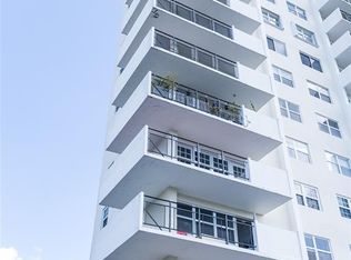 401 Golden Isles Dr APT 412, Hallandale, FL 33009