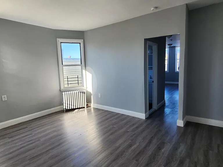 31 Spruce St #2 — Photo 4