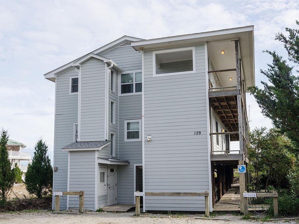 1st image of 129 S Lumina Ave