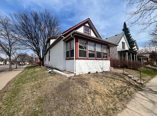 615 Thomas Ave W, Saint Paul, MN 55103