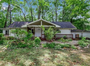 361 Elmhurst Dr, Orchard Park, NY 14127
