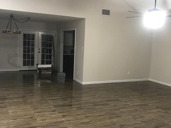 3rd image of 4212 Snowmass St