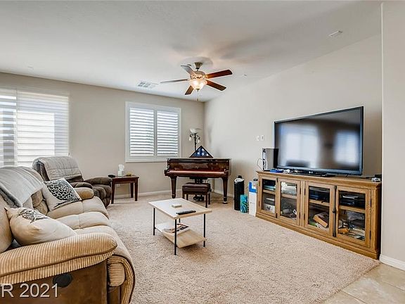 4th image of 2224 Mundare Dr
