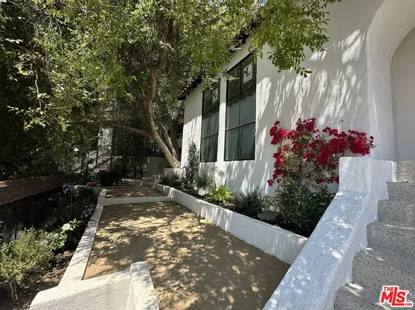 4300 Ambrose Ave, Los Angeles, CA 90027