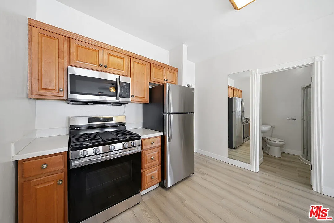 1 bed, 1.0 bath, 600 sqft, $2,200 — Photo 3