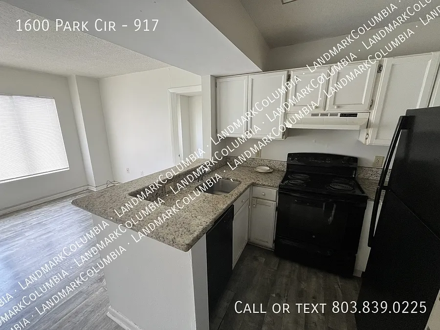 2 bed, 700 sqft, $1,300 — Photo 2