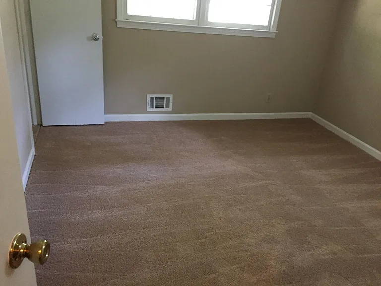 2204 Vine St — Photo 18