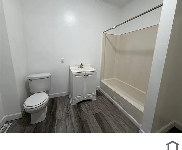 636 White St — Photo 3