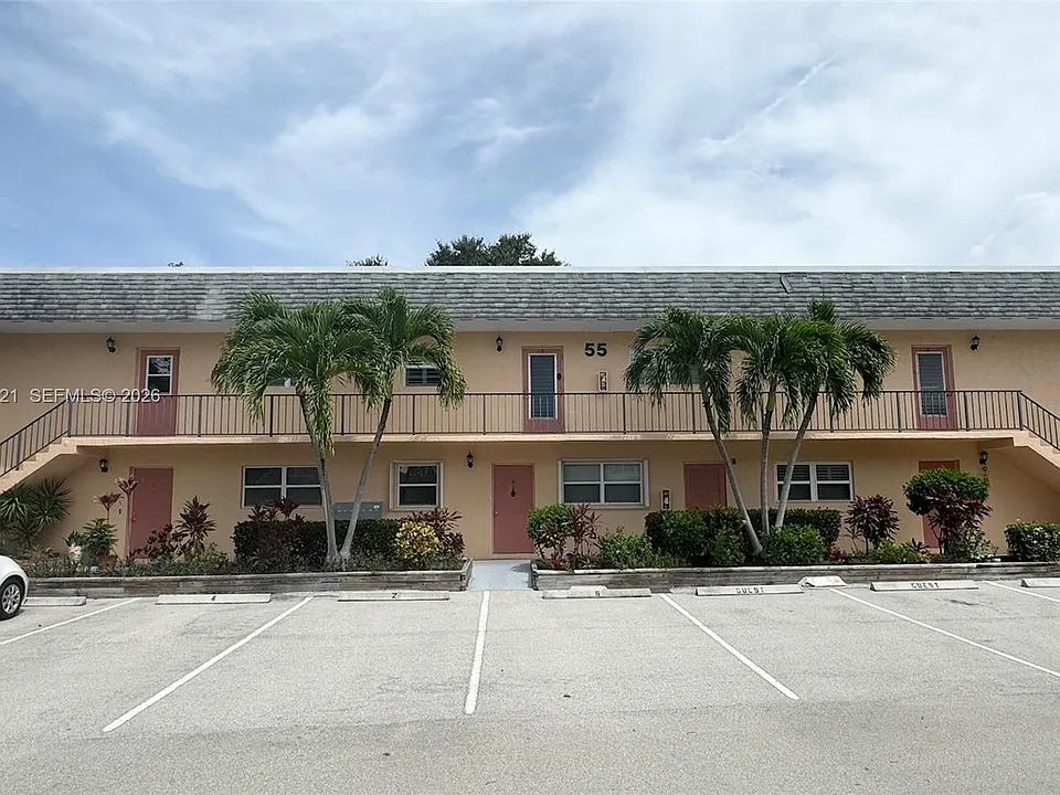 2950 SE Ocean Blvd #555